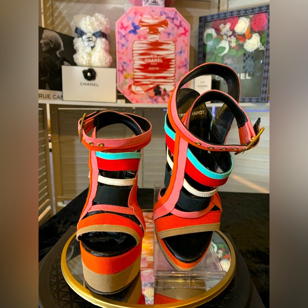 EUC‼️Pierre Hardy sling back sandals/platform
